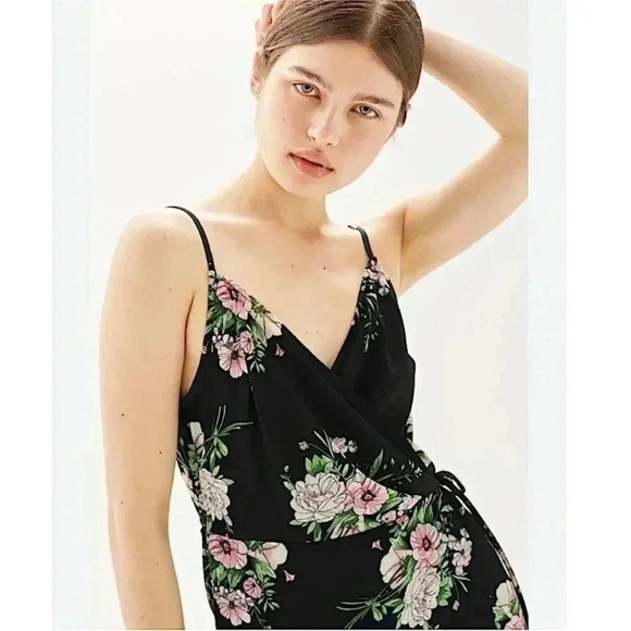Topshop Black Floral Maxi Dress - Picture 3 of 7